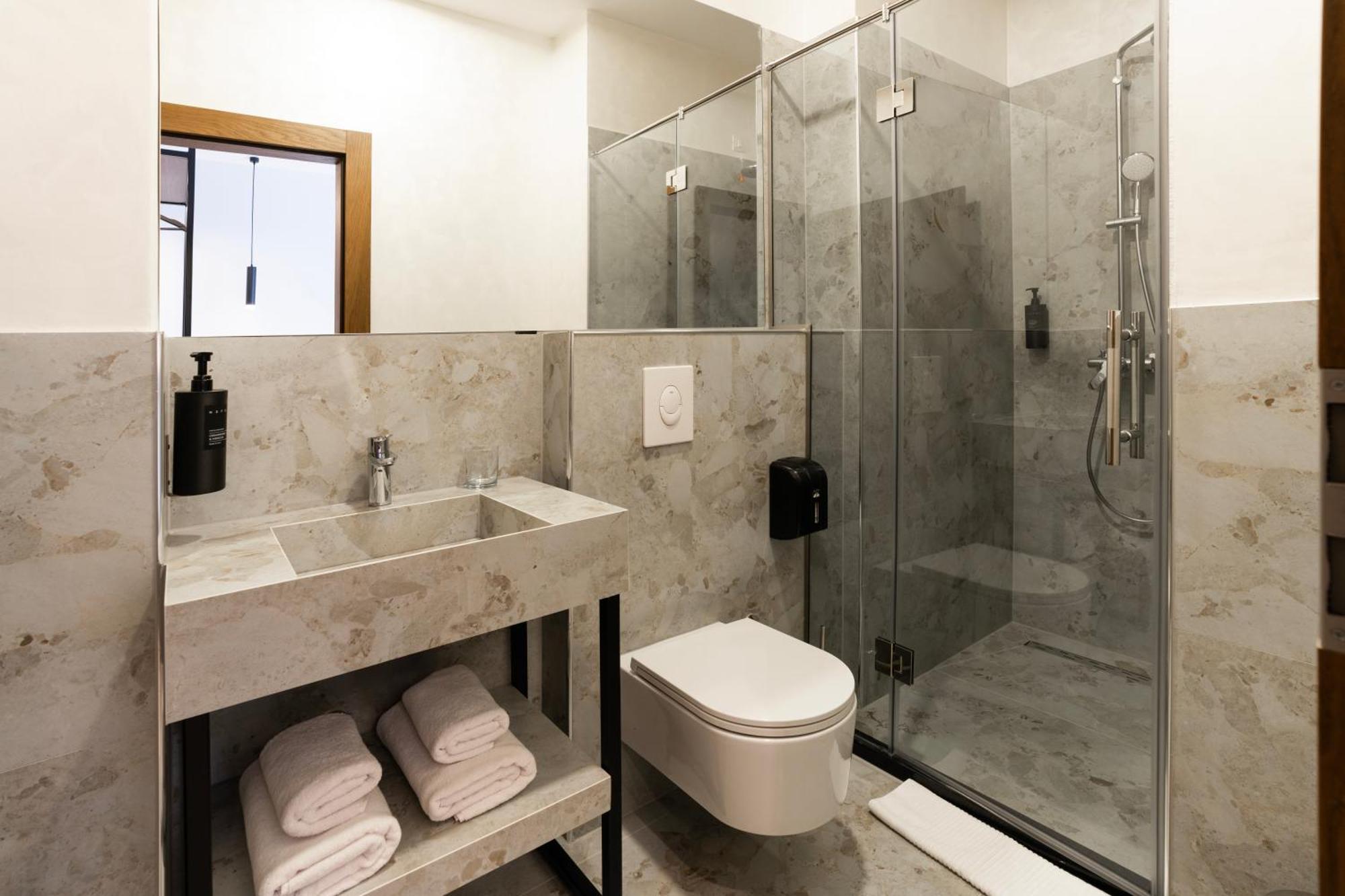 Star Hill Hotel Priştine Dış mekan fotoğraf