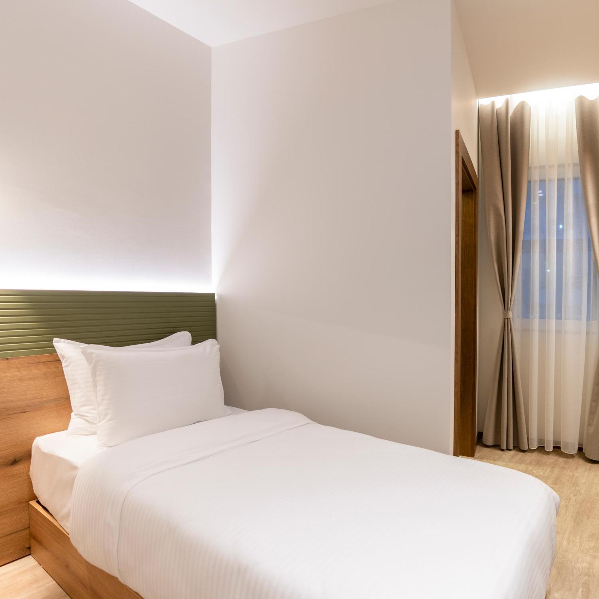 Star Hill Hotel Priştine Dış mekan fotoğraf